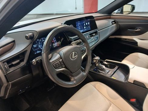 Used 2024 Lexus ES 350 w/ Premium Package image 13