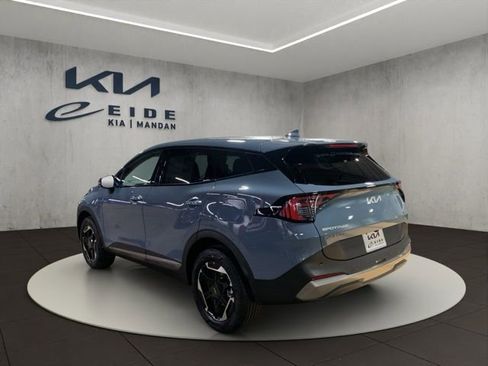New 2026 Kia Sportage S image 3