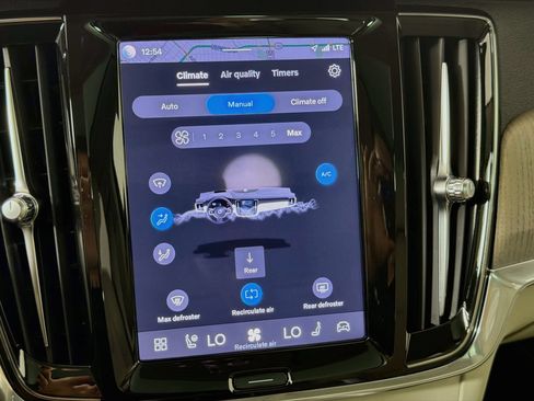 Certified 2023 Volvo S90 B6 Plus AWD/4WD image 17