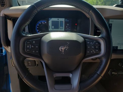 Used 2023 Ford Bronco Wildtrak AWD/4WD image 29