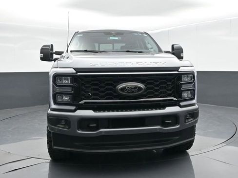Used 2025 Ford F350 Lariat w/ Lariat Ultimate Package AWD/4WD image 3