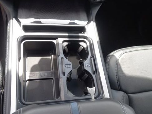 New 2025 Ford F350 Platinum w/ Tremor Off-Road Package image 24