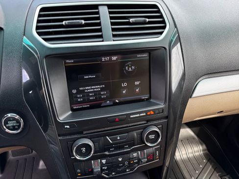 Used 2016 Ford Explorer XLT w/ Equipment Group 202A image 17