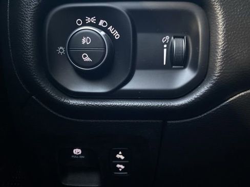 Used 2021 RAM 1500 Big Horn image 27