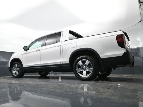 Certified 2025 Honda Ridgeline RTL image 38