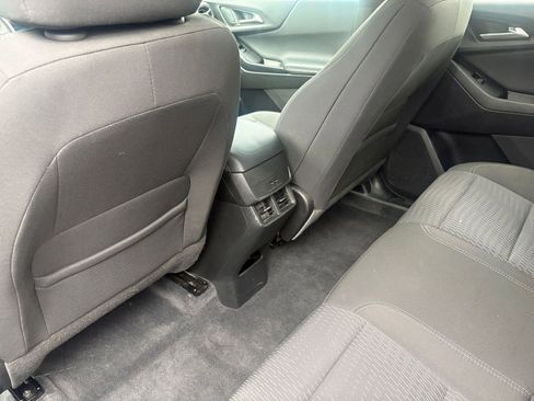 Used 2025 Chevrolet Equinox LT image 23