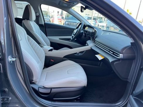 New 2026 Hyundai Elantra Limited FWD image 22