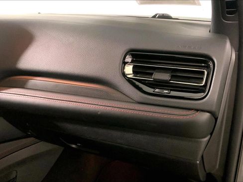 Used 2025 Dodge Durango GT image 16