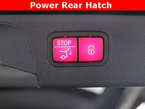 Used 2021 Mercedes-Benz GLC 300 4MATIC image 29