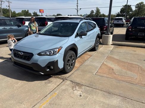 Used 2022 Subaru Crosstrek 2.5i Sport w/ Moonroof Package AWD/4WD image 1