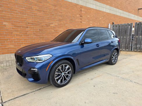 Used 2019 BMW X5 xDrive50i w/ M Sport Package AWD/4WD image 3