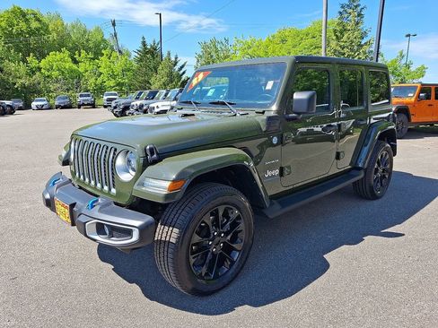 Certified 2023 Jeep Wrangler Unlimited Sahara w/ Cold Weather Group AWD/4WD image 3