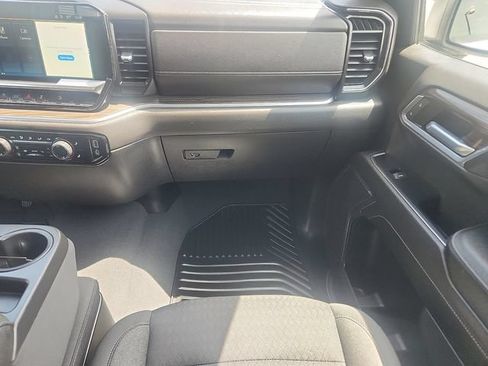 Used 2022 Chevrolet Silverado 1500 LT w/ Z71 Off-Road Package AWD/4WD image 10