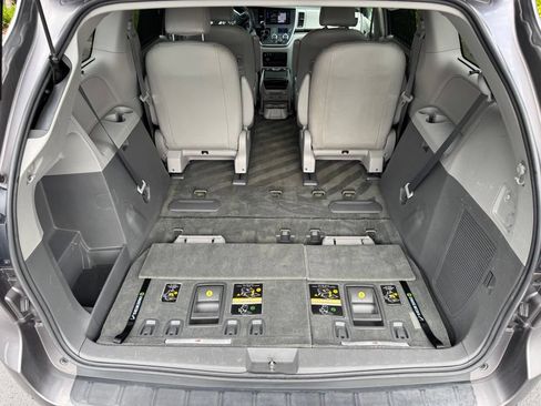 Used 2015 Toyota Sienna XLE w/ XLE Navigation Package AWD/4WD image 37