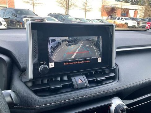 Used 2024 Toyota RAV4 XLE image 21