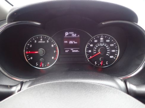 Used 2018 Kia Forte LX image 15