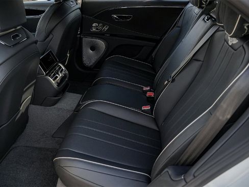New 2026 Bentley Flying Spur Plug-In Hybrid image 35