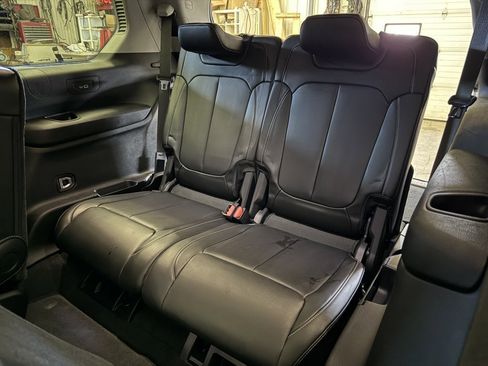 Used 2021 Jeep Grand Cherokee L Limited image 14