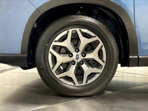 Used 2021 Subaru Forester Premium image 8