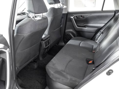 Used 2022 Toyota RAV4 LE AWD/4WD image 35