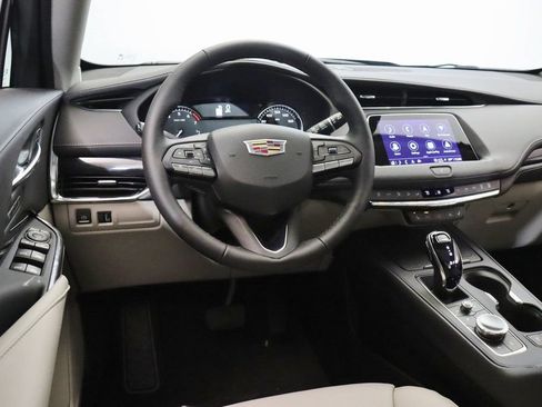 Used 2023 Cadillac XT4 Premium Luxury w/ Cold Weather Package AWD/4WD image 15