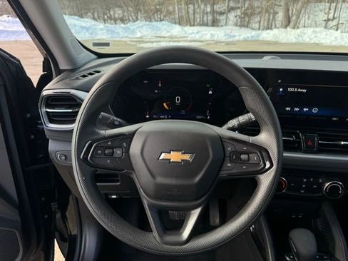 Used 2025 Chevrolet TrailBlazer LT image 19