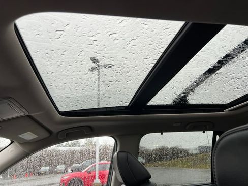 Used 2023 Honda Pilot Touring image 30