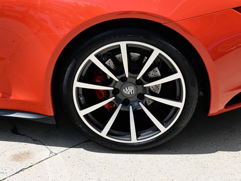 Used 2019 Porsche 911 Cabriolet image 10