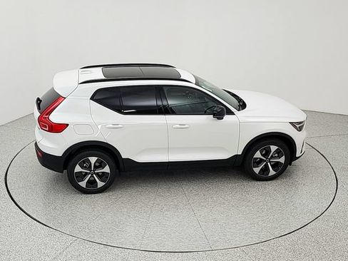 New 2026 Volvo XC40 B5 Plus w/ Protection Package Premier AWD/4WD image 16