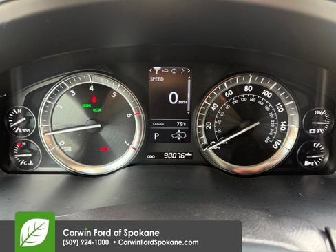 Used 2017 Lexus LX 570 4WD w/ Luxury Package image 29