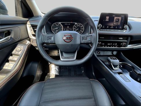 Certified 2026 Nissan Rogue SV AWD/4WD image 11