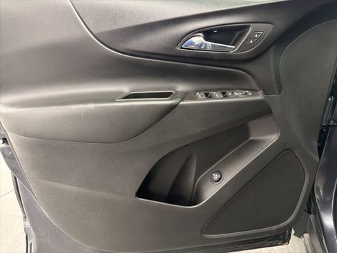 Used 2023 Chevrolet Equinox LT image 21