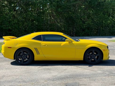 Used 2012 Chevrolet Camaro SS RWD image 3