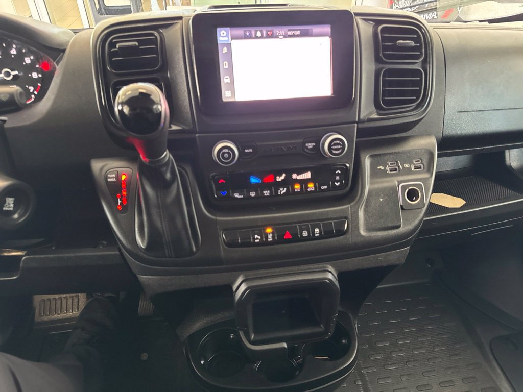 Used 2022 RAM ProMaster 2500 w/ Driver Convenience Group FWD image 15