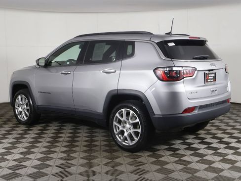 Used 2023 Jeep Compass Latitude AWD/4WD image 6