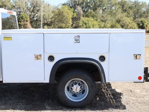 New 2025 GMC Sierra 3500 Pro w/ Convenience Package AWD/4WD image 7