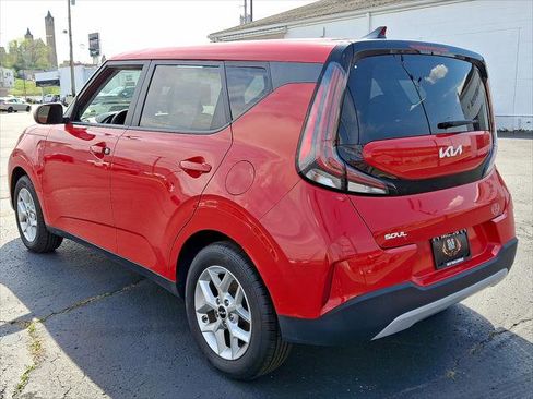 Used 2023 Kia Soul LX w/ LX Technology Package FWD image 13