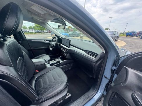 Certified 2023 Ford Escape Platinum w/ Premium Technology Package AWD/4WD image 16