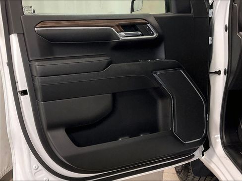 Used 2023 Chevrolet Silverado 1500 LT image 9