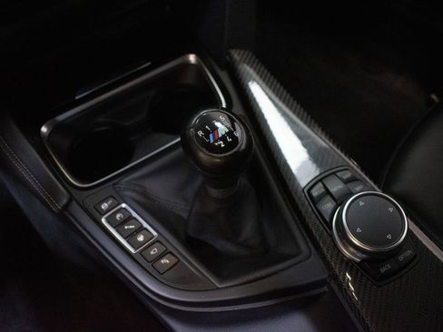 Used 2017 BMW M4 Coupe RWD image 17