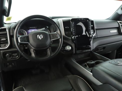 Used 2023 RAM 1500 Laramie AWD/4WD image 2