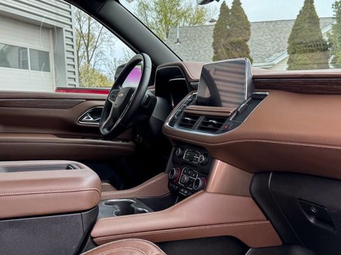 Used 2023 Chevrolet Tahoe High Country AWD/4WD image 11