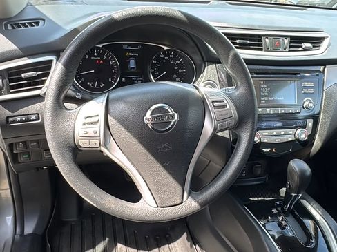 Used 2016 Nissan Rogue SV AWD/4WD image 9