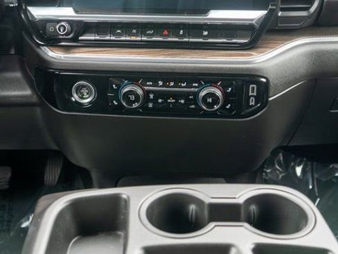 Used 2024 Chevrolet Silverado 1500 LT AWD/4WD image 15
