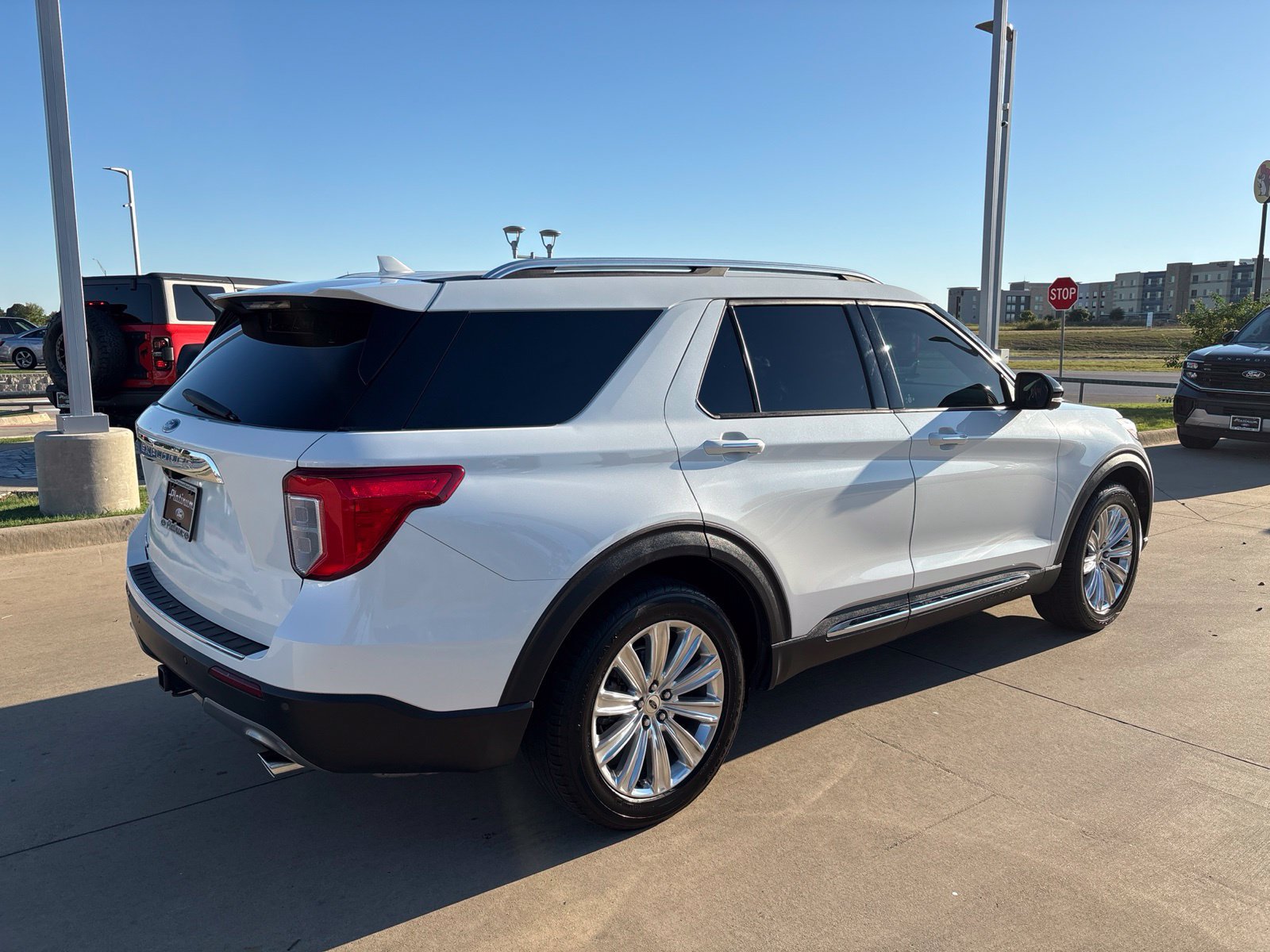 Used 2021 Ford Explorer Limited w/ Equipment Group 301A RWD image 6