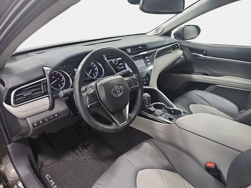 Used 2018 Toyota Camry XLE w/ Driver Assist Package FWD image 18
