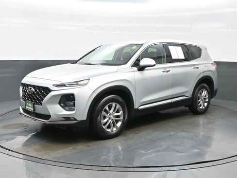 Used 2019 Hyundai Santa Fe SEL w/ Cargo Package image 2