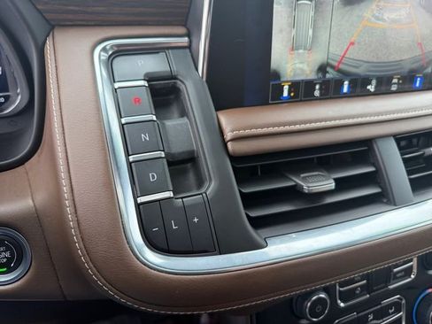 Used 2023 Chevrolet Tahoe High Country w/ Premium Package 2 AWD/4WD image 28