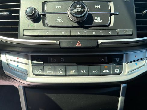 Used 2013 Honda Accord Sport image 25
