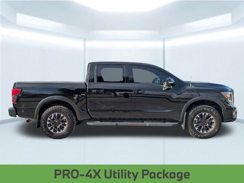 Used 2020 Nissan Titan PRO-4X w/ Pro-4x Convenience Package image 8